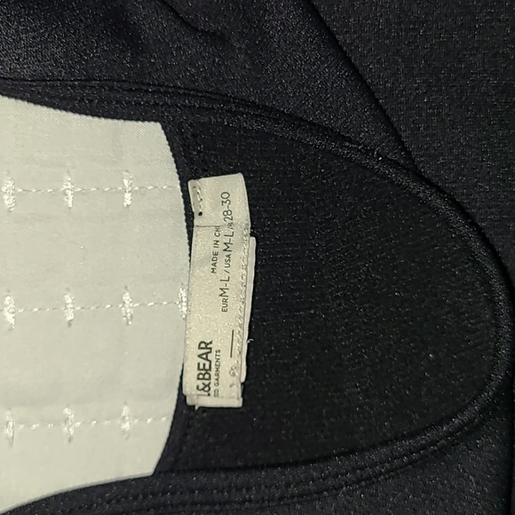 Pull & Bear Black Ribbed Tank Crop Top - Picture 2 of 3